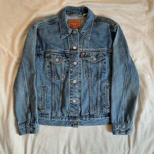 Vintage Levi Strauss & Co. Blue Denim Trucker Jacket women’s size Small